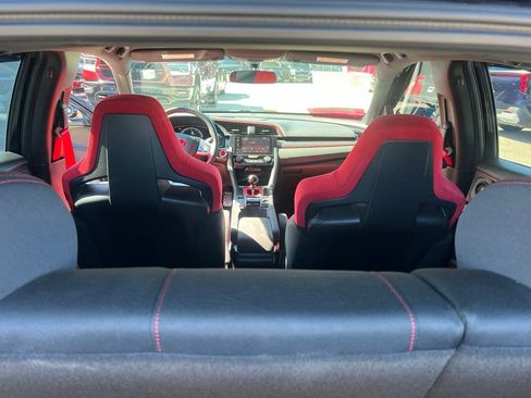 Used 2018 Honda Civic Type R image 13