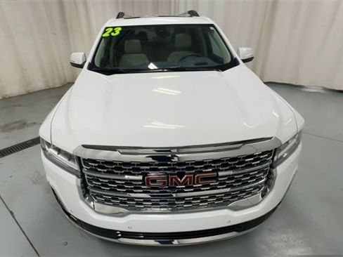 Used 2023 GMC Acadia Denali w/ Denali Ultimate Package image 3