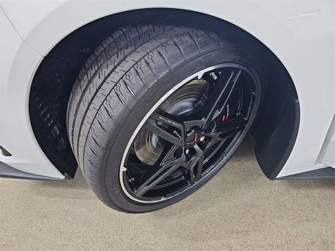 Certified 2025 Chevrolet Corvette Stingray Premium Conv w/ Z51 Performance Package image 31