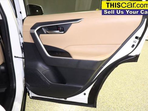 Used 2019 Toyota RAV4 XLE FWD image 37