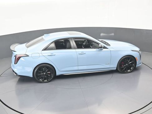 Used 2025 Cadillac CT4 V RWD image 52