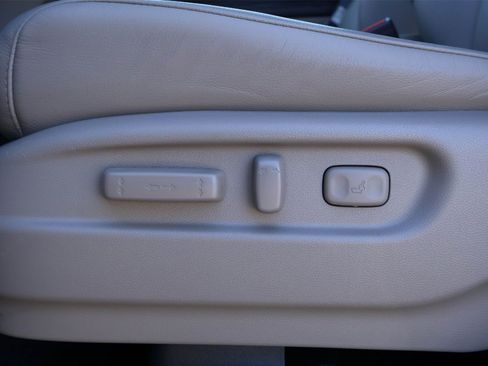 Used 2017 Honda Pilot Touring image 24