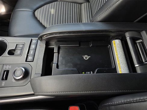 Used 2021 Toyota Highlander XSE image 12