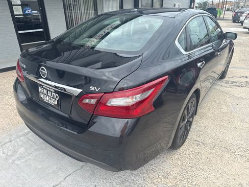 Used 2018 Nissan Altima 2.5 SV FWD image 4