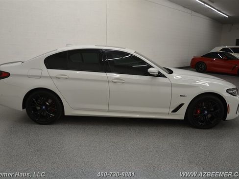 Used 2023 BMW 530e w/ M Sport Package RWD image 8