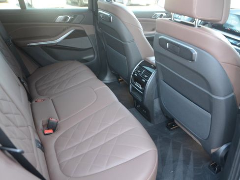 Used 2025 BMW X5 xDrive40i image 13