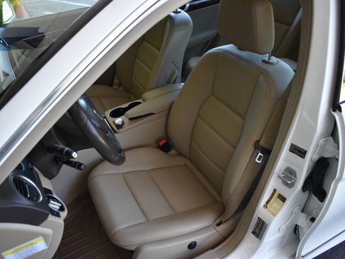 Used 2014 Mercedes-Benz C 250 Sedan image 18
