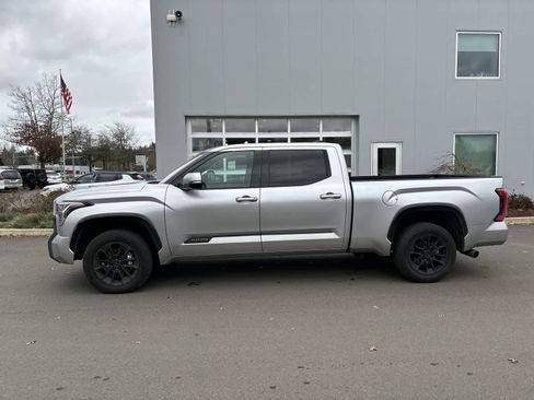 Used 2023 Toyota Tundra Platinum image 2