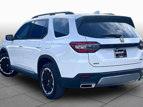 Used 2026 Honda Pilot image 12