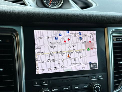 Used 2018 Porsche Macan S AWD/4WD image 23