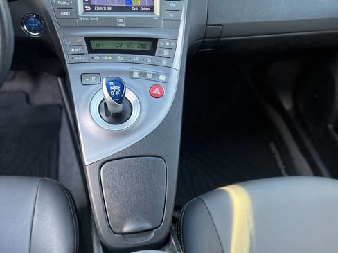 Used 2015 Toyota Prius Four FWD image 15