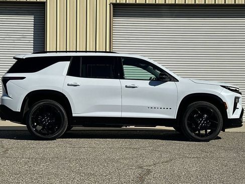 New 2026 Chevrolet Traverse RS FWD image 9
