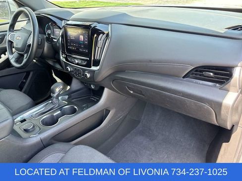 Used 2023 Chevrolet Traverse LT FWD image 27