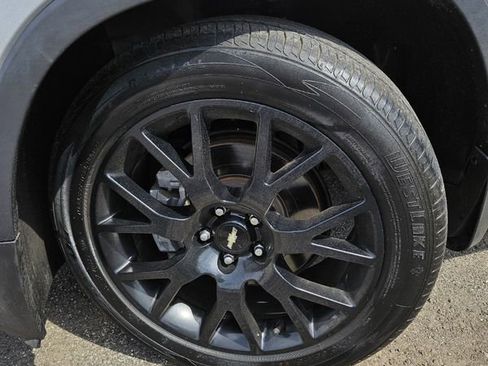Used 2021 Chevrolet Trax LT w/ Sport Edition FWD image 10