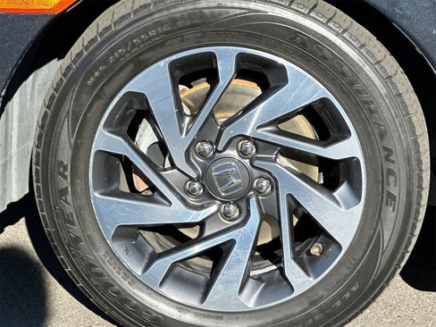 Used 2018 Honda Civic EX image 29