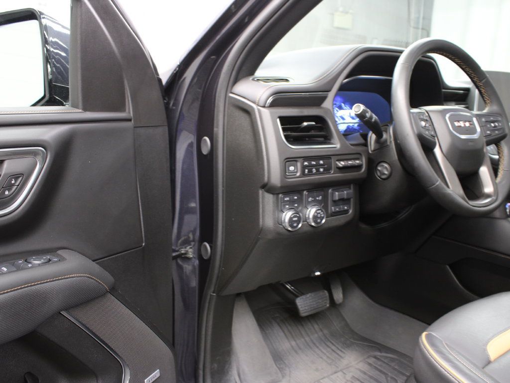 Used 2024 GMC Yukon XL AT4 w/ AT4 Premium Plus Package AWD/4WD image 62
