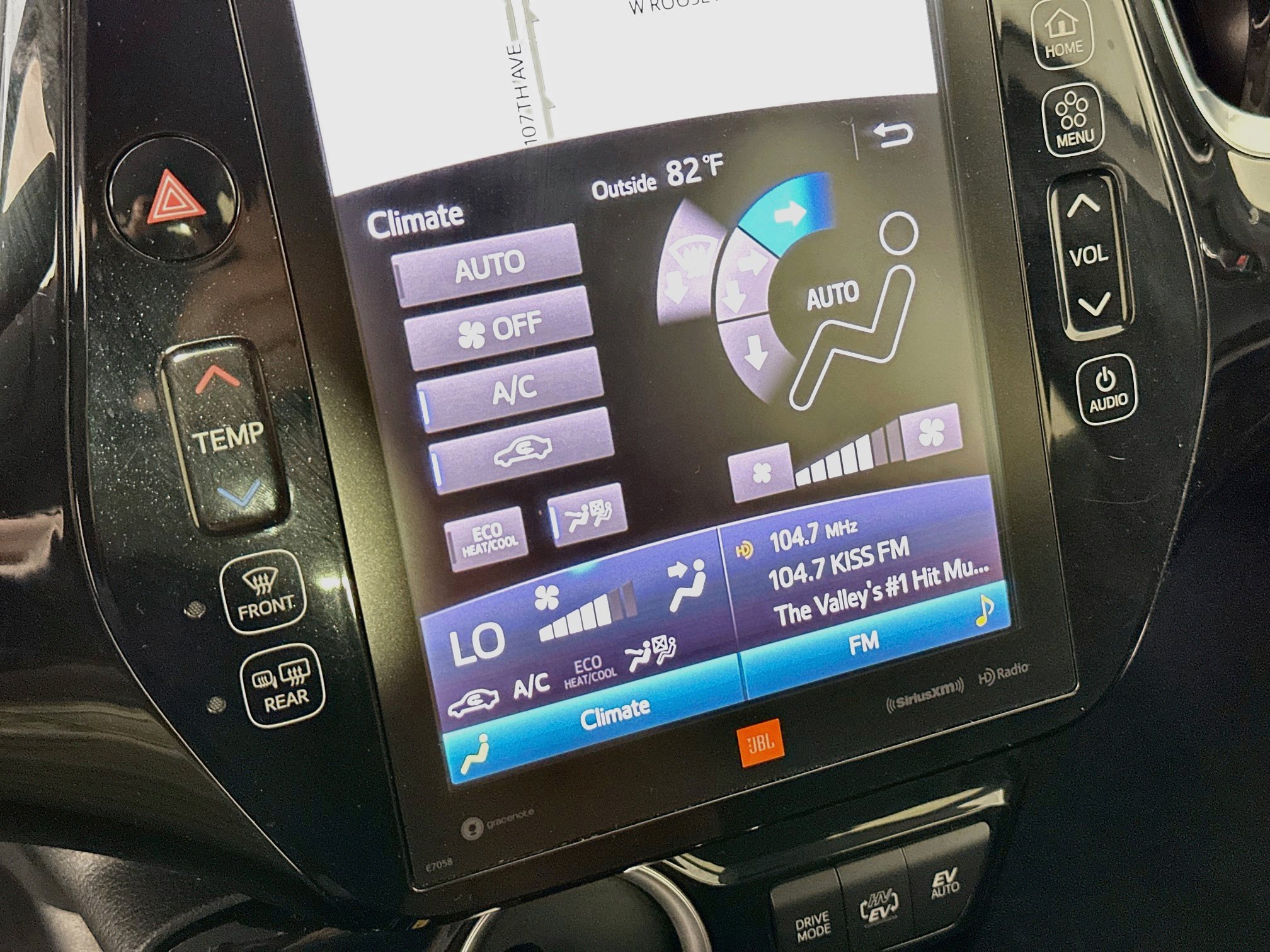 Used 2020 Toyota Prius Prime Limited w/ Carpet Mat Package FWD image 24