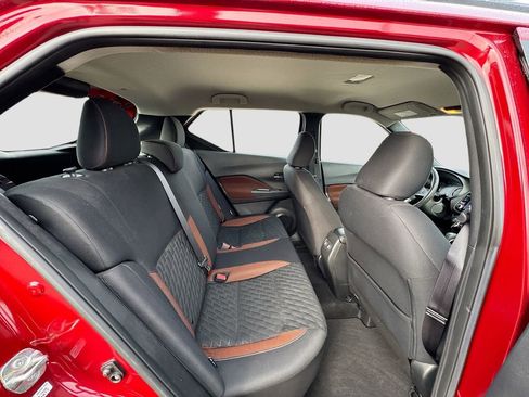 Used 2022 Nissan Kicks SR image 21