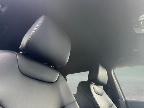 New 2026 Jeep Compass Latitude image 16