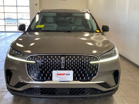 New 2026 Lincoln Aviator Reserve AWD/4WD image 3