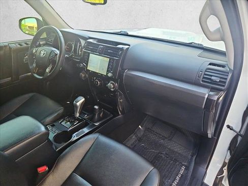 Used 2020 Toyota 4Runner TRD Off-Road Premium AWD/4WD image 22