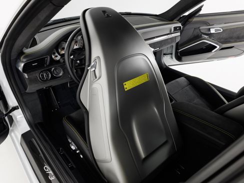 Used 2018 Porsche 911 GT3 RWD image 49