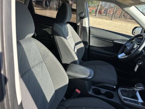Certified 2022 Kia Seltos LX image 24