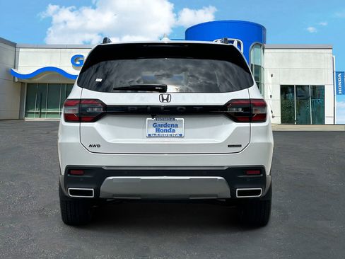 New 2026 Honda Pilot image 5