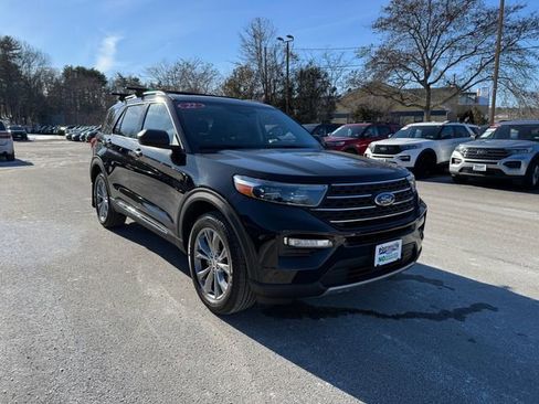 Used 2022 Ford Explorer XLT w/ Equipment Group 202A image 22