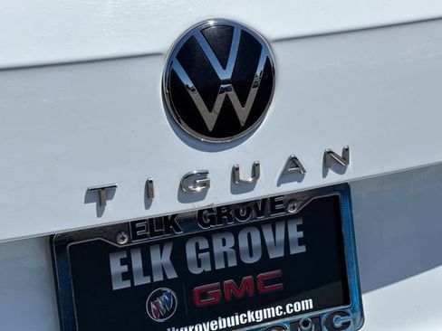 Used 2024 Volkswagen Tiguan SE AWD/4WD image 51