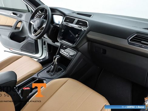Used 2023 Volkswagen Tiguan SE R-Line FWD image 31