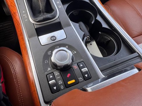 Used 2010 Land Rover Range Rover Sport Supercharged image 35