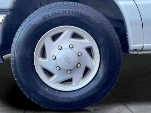 Used 2009 Ford E-350 and Econoline 350 XL image 39