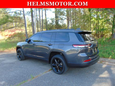 Certified 2024 Jeep Grand Cherokee L Altitude image 8