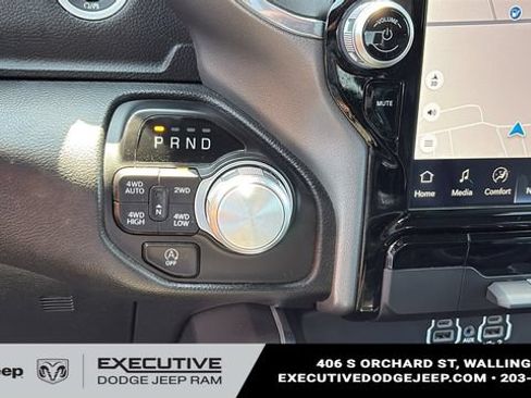Used 2023 RAM 1500 Laramie AWD/4WD image 17