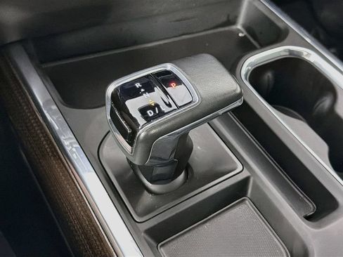 Used 2024 Chevrolet Silverado 1500 LT Trail Boss w/ LT Trail Boss Premium Package AWD/4WD image 16