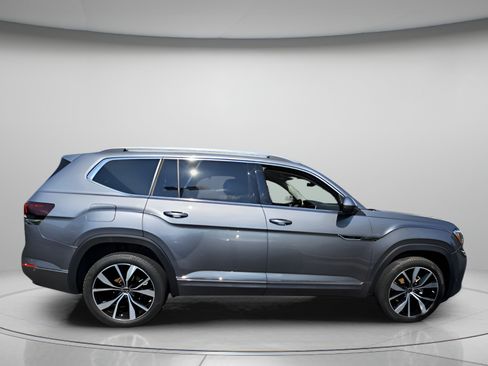Used 2024 Volkswagen Atlas SEL Premium R-Line AWD/4WD image 6