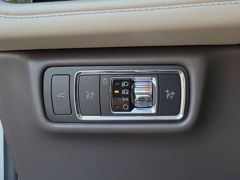 Used 2022 Lincoln Aviator Reserve w/ Class IV Trailer Tow Package RWD image 23