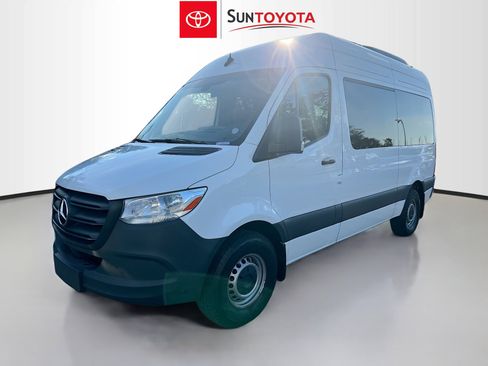 Used 2024 Mercedes-Benz Sprinter 2500 image 9