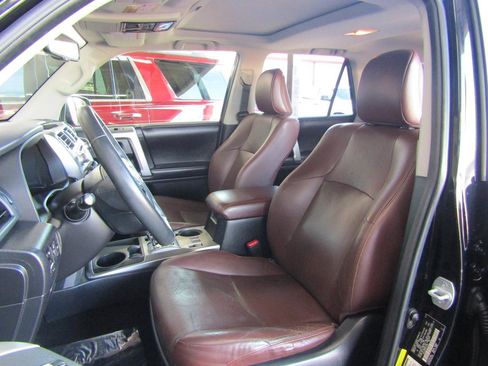 Used 2016 Toyota 4Runner SR5 image 9