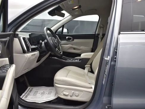 Used 2024 Kia Sorento S AWD/4WD image 14