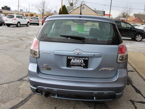 Used 2007 Toyota Matrix XR image 8