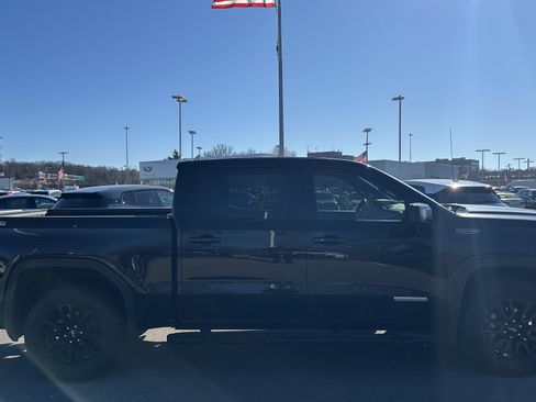 Used 2024 GMC Sierra 1500 Elevation w/ Elevation Premium Package image 11