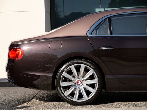 Used 2015 Bentley Flying Spur V8 image 10