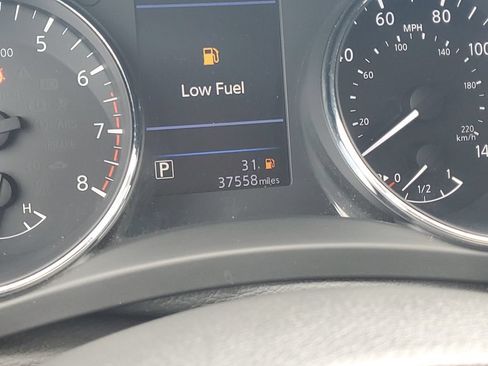 Used 2019 Nissan Rogue SL w/ Premium Package FWD image 33