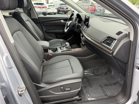Used 2023 Audi Q5 2.0T Premium w/ Convenience Package AWD/4WD image 31