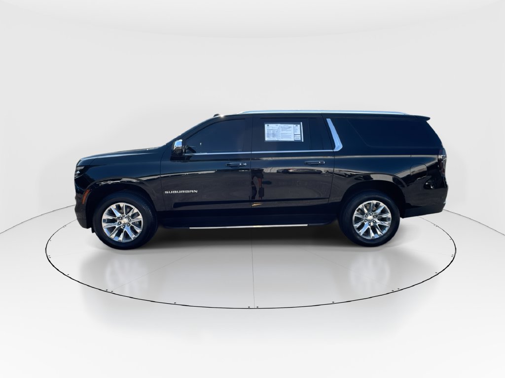 Used 2025 Chevrolet Suburban Premier w/ LPO, Illumination Package RWD image 5