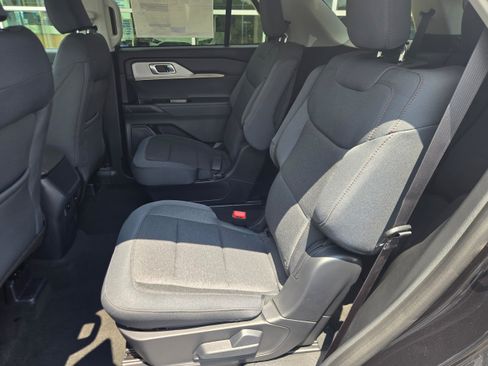 New 2026 Ford Explorer Active AWD/4WD image 13
