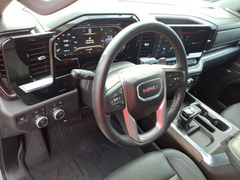 Used 2024 GMC Sierra 1500 SLT w/ SLT Premium Plus Package AWD/4WD image 9