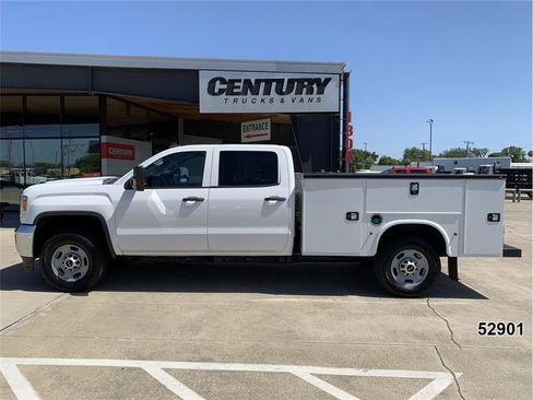 Used 2018 GMC Sierra 2500 4x4 Crew Cab w/ Sierra Convenience Package image 4